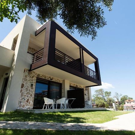 Marineiko Luxury Apartments Ierissos Exterior photo